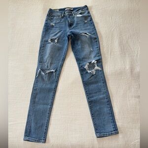 Levi's Distressed Skinny Jeans in Blue